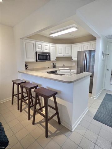 5 Bluebill Ave Apt 405, Naples, FL 34108