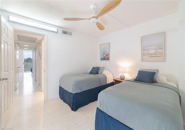 5 Bluebill Ave Apt 405, Naples, FL 34108