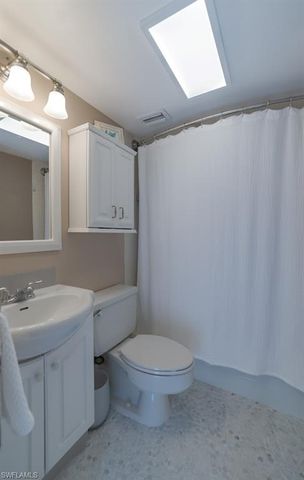 5 Bluebill Ave Apt 405, Naples, FL 34108