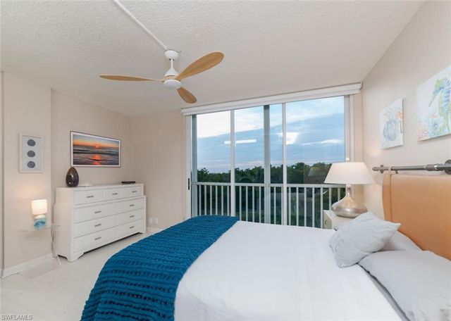 5 Bluebill Ave Apt 405, Naples, FL 34108