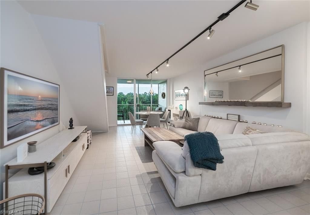 5 Bluebill AVE 305 + 405, NAPLES, FL 34108 — photo 3