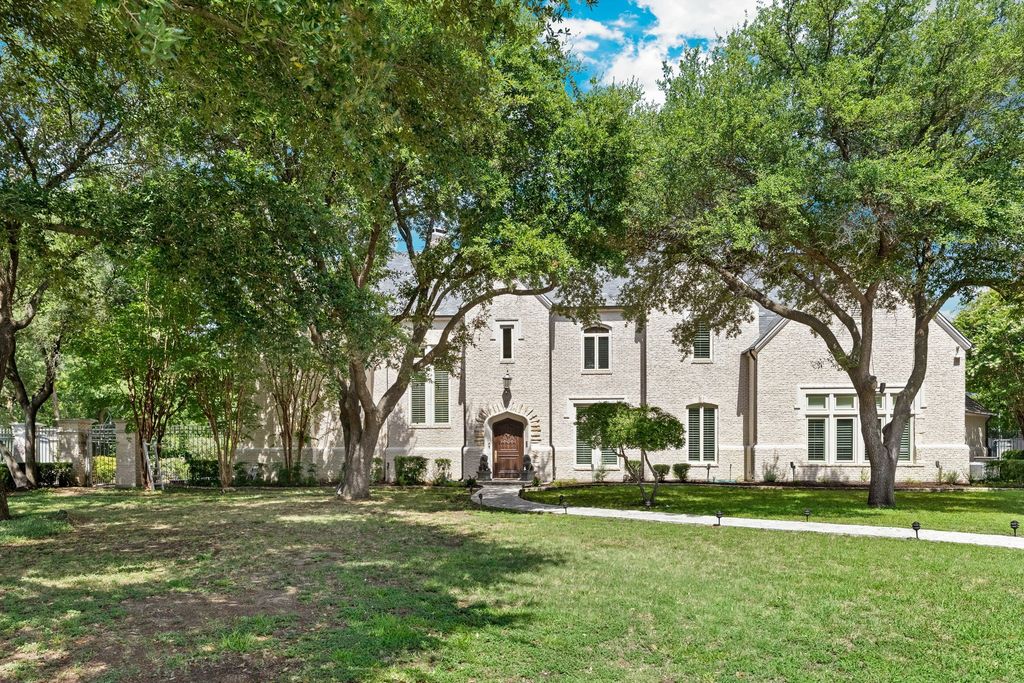 6704 Blair Court, Benbrook, TX 76132 — photo 2