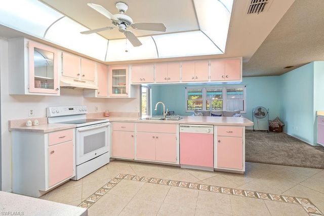 102 SE 15th AVE, Cape Coral, FL 33990