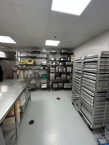 3310 N Elston Avenue, Chicago, IL 60618