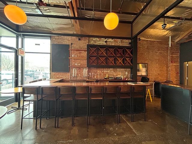 3310 N Elston Avenue, Chicago, IL 60618