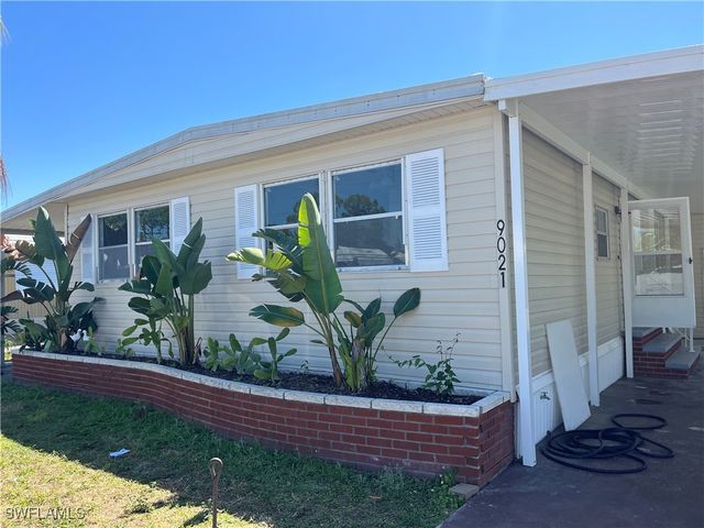 9021 Flamingo CIR, North Fort Myers, FL 33903