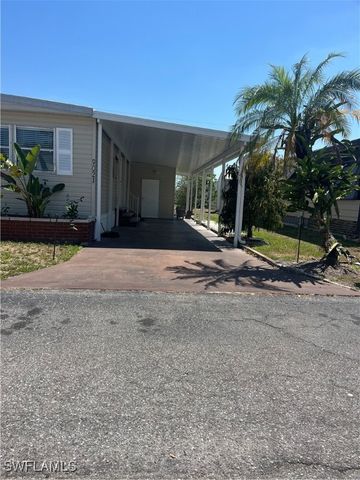 9021 Flamingo CIR, North Fort Myers, FL 33903