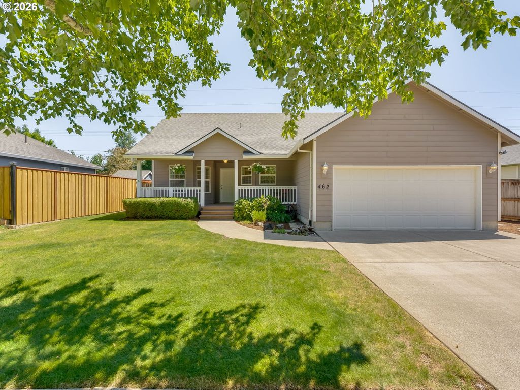 Image 1 of property listing at 462 Sw KAUER Dr, Mc Minnville, OR 97128