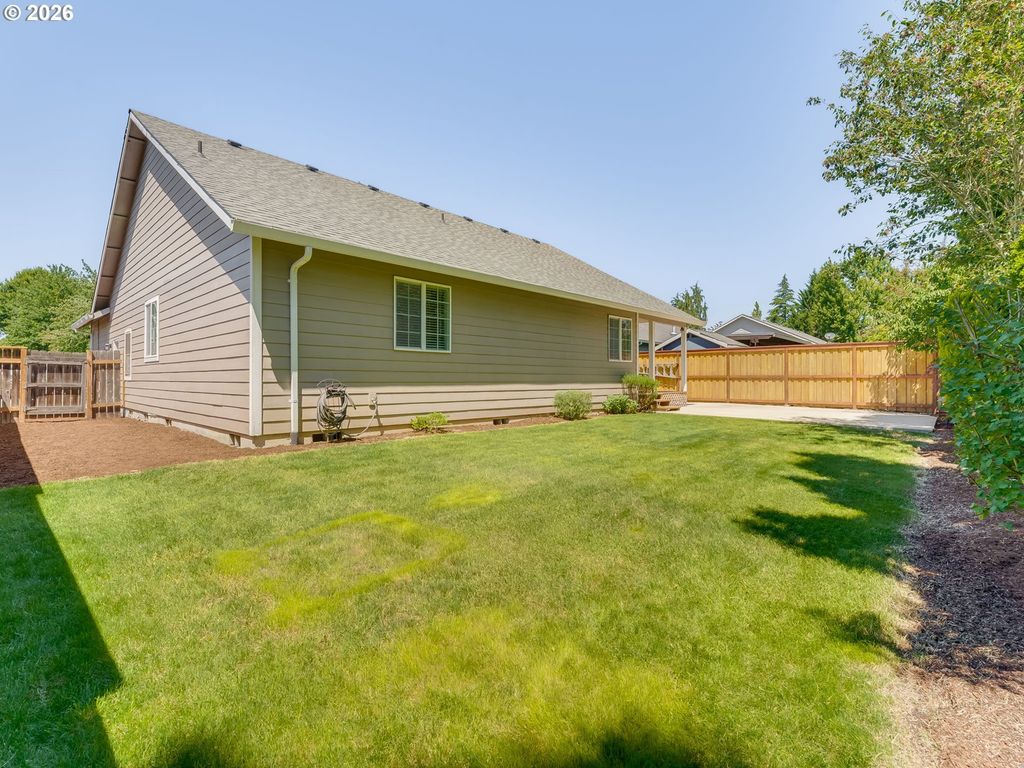 Image 45 of property listing at 462 Sw KAUER Dr, Mc Minnville, OR 97128