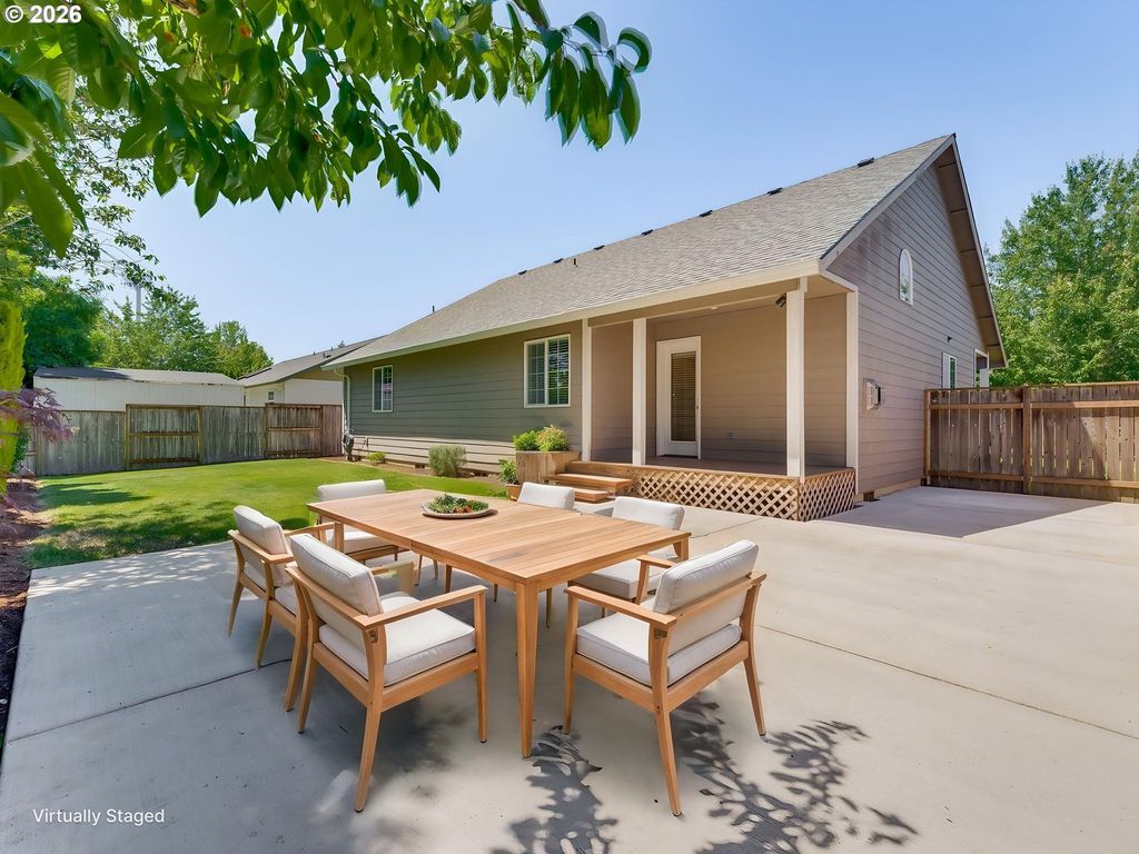 Image 47 of property listing at 462 Sw KAUER Dr, Mc Minnville, OR 97128