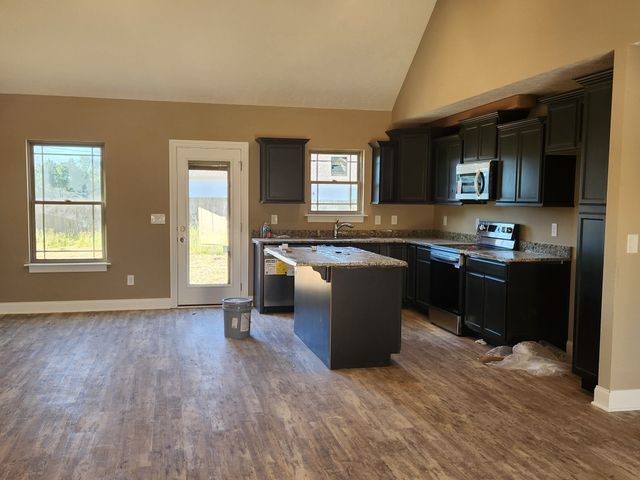 2101 Red Barn Road, Christiana, TN 37037