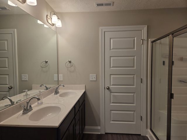 2101 Red Barn Road, Christiana, TN 37037