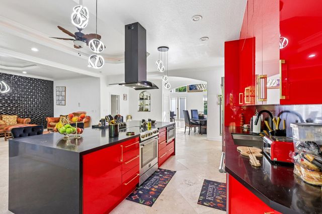 6911 NW 84TH Avenue, Parkland, FL 33067
