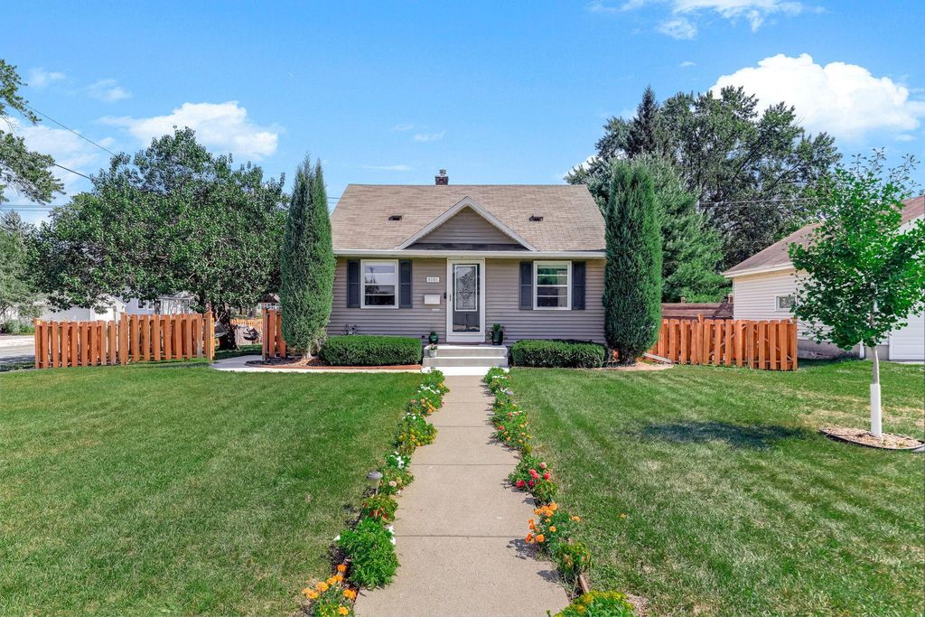 8201 Stevens Avenue S, Bloomington, MN 55420 — exterior