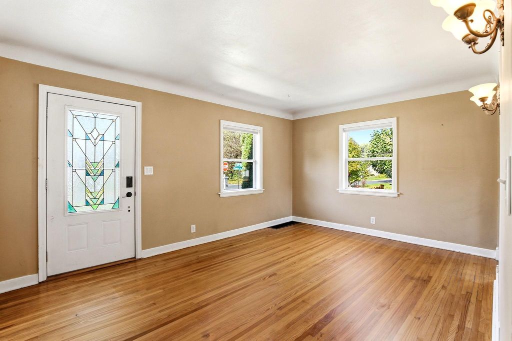 8201 Stevens Avenue S, Bloomington, MN 55420 — photo 2