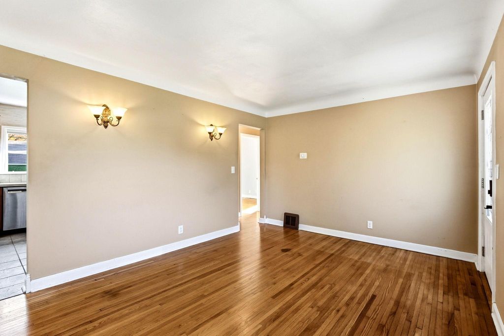 8201 Stevens Avenue S, Bloomington, MN 55420 — photo 3