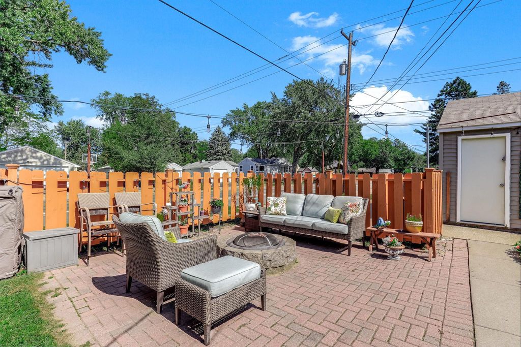 8201 Stevens Avenue S, Bloomington, MN 55420 — photo 4