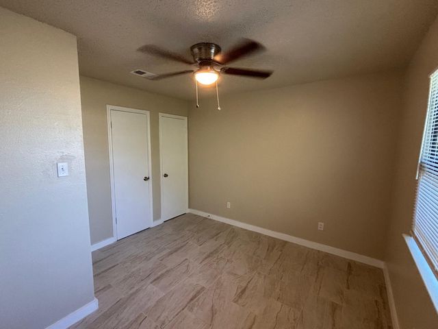 4609 E 12th ST 4, Austin, TX 78721