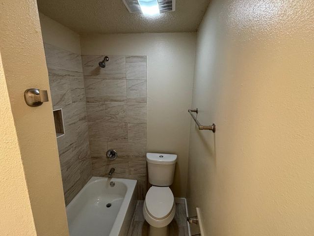 4609 E 12th ST 4, Austin, TX 78721