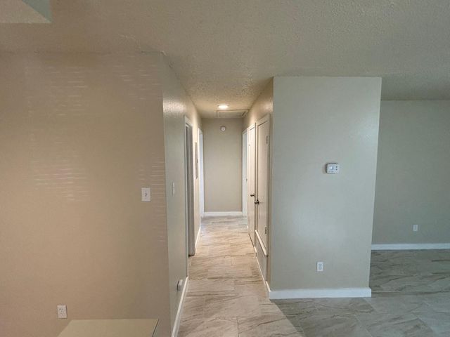 4609 E 12th ST 4, Austin, TX 78721