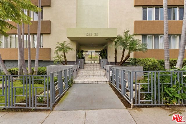 1233 N Laurel Avenue 109, West Hollywood, CA 90046