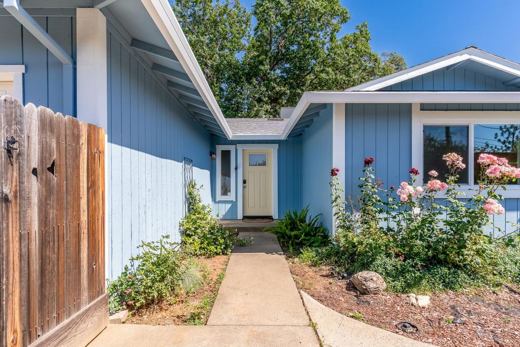 2757 Spear St, Placerville, CA 95667