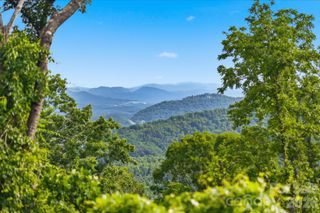 999 Perrion Avenue 18, Weaverville, NC 28787