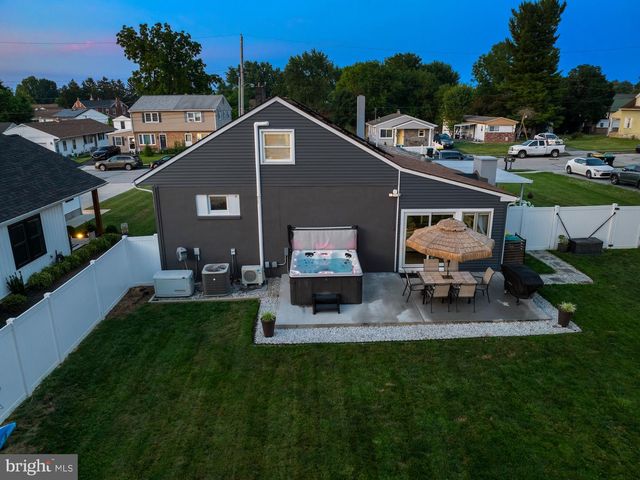 519 MEADE AVE, Hanover, PA 17331