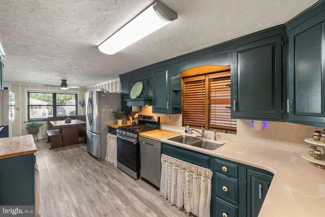 519 MEADE AVE, Hanover, PA 17331