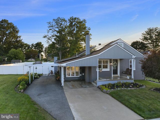 519 MEADE AVE, Hanover, PA 17331