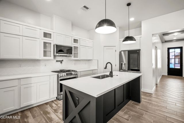 729 Paseo Astuto Place, Horizon City, TX 79928