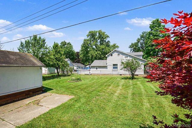106 Pope Street, Lapeer, MI 48446