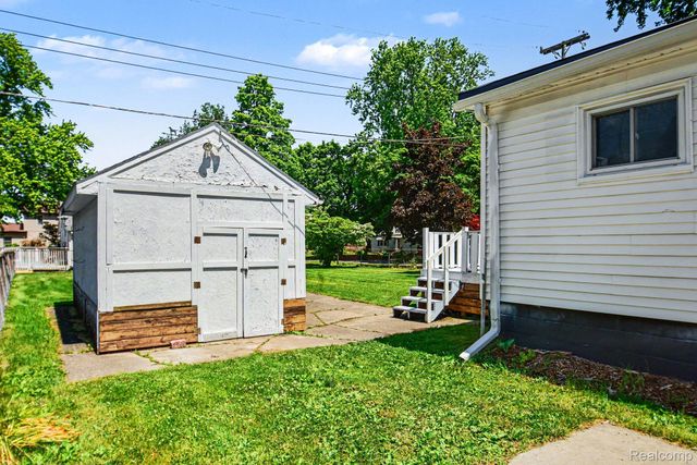 106 Pope Street, Lapeer, MI 48446
