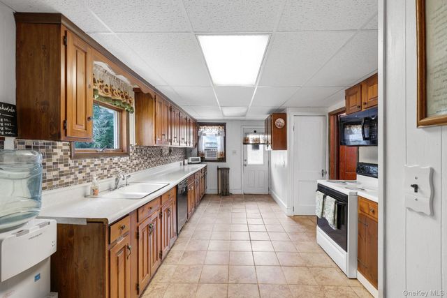 118 Gladstone Avenue, Walden, NY 12586