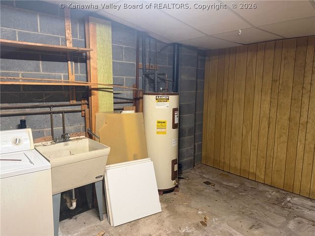 213 Walker Drive, Dunbar, WV 25064