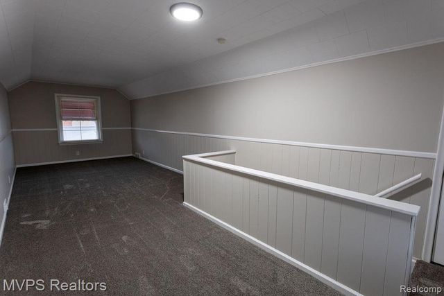 20946 Littlestone Road, Harper Woods, MI 48225