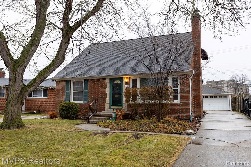 20946 Littlestone Road, Harper Woods, MI 48225