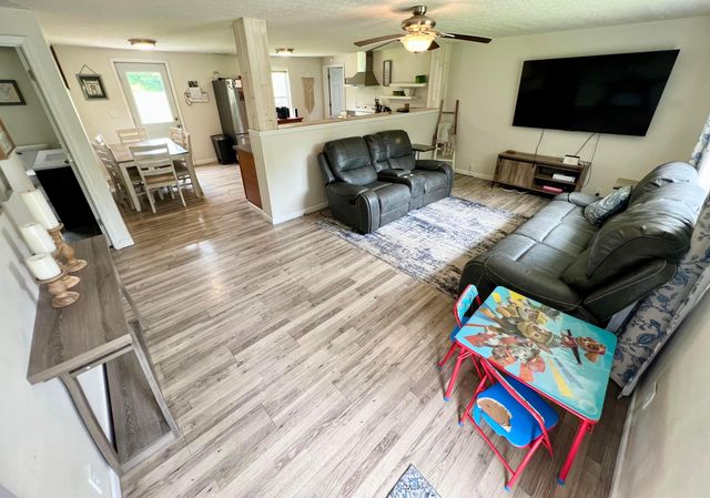 9680 Tarlton Road SW, Stoutsville, OH 43154