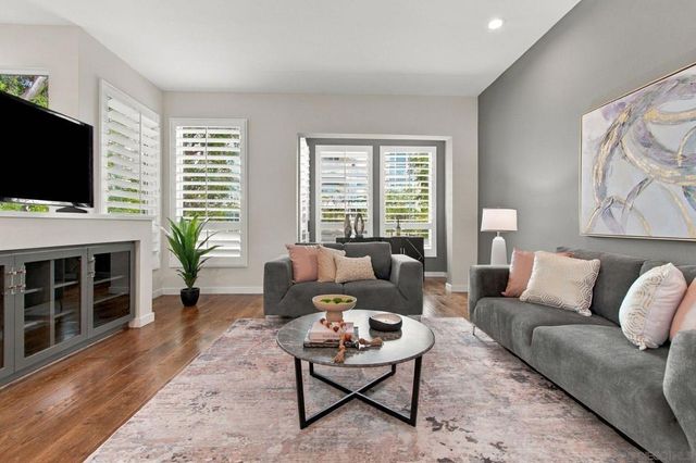 1527 9th Ave, San Diego, CA 92101
