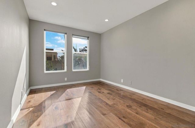 1527 9th Ave, San Diego, CA 92101