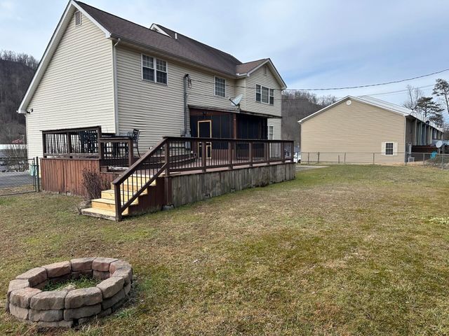 490 Ponderosa Drive, Paintsville, KY 41240