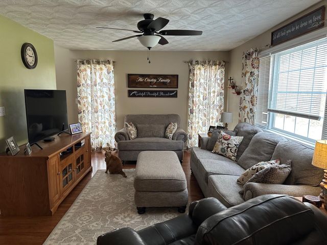 490 Ponderosa Drive, Paintsville, KY 41240