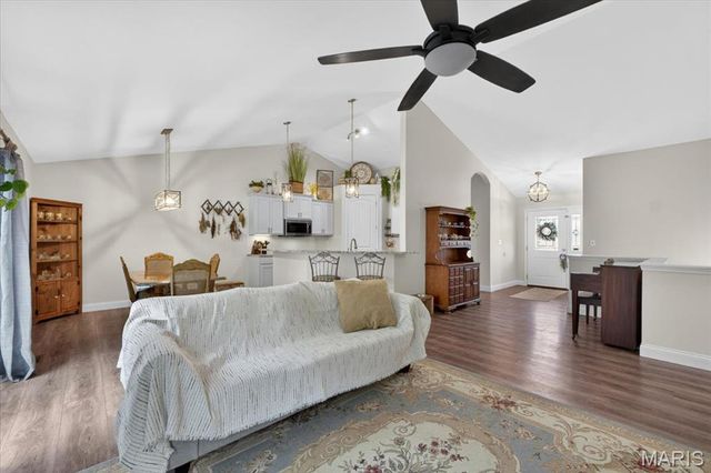 148 Quail Creek Drive, Wright City, MO 63390