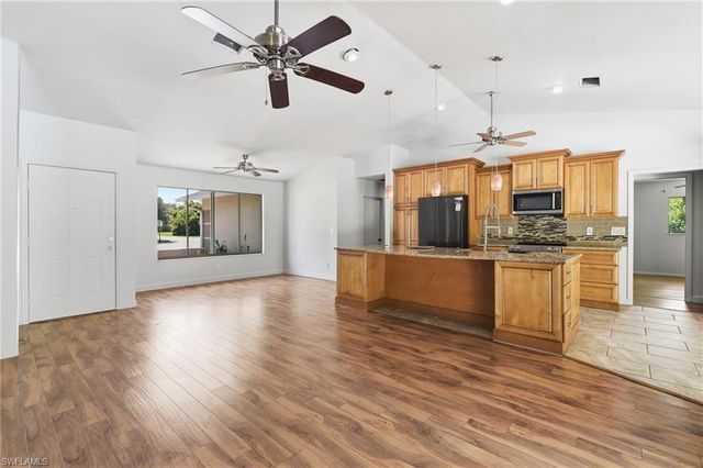 19028 Pine Run LN, Fort Myers, FL 33967