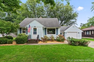 135 Grandview Avenue, Holland City, MI 49423