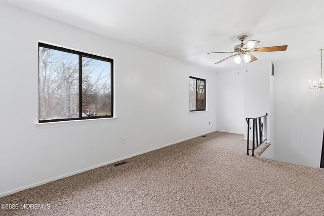 11 Owl Road, Howell, NJ 07731