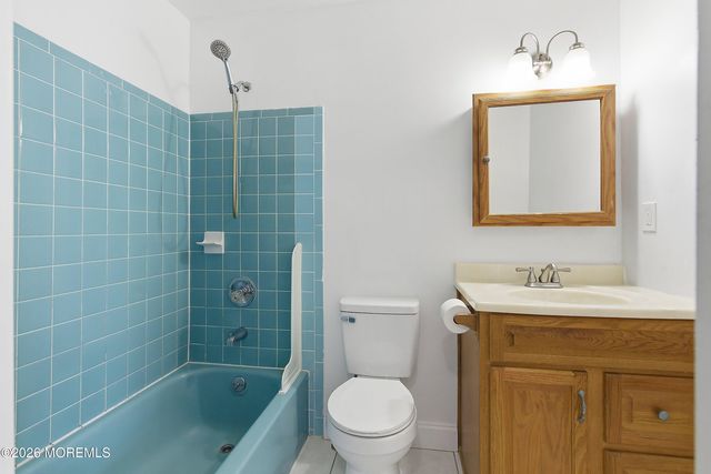 11 Owl Road, Howell, NJ 07731