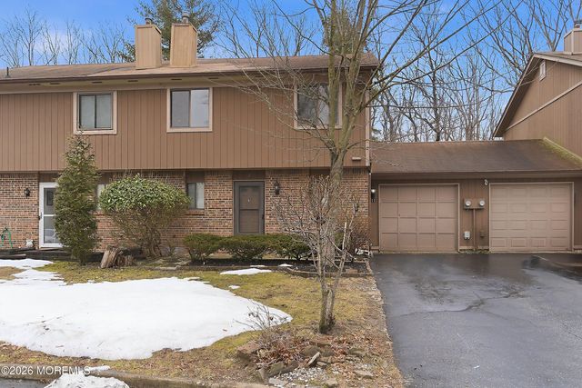 11 Owl Road, Howell, NJ 07731