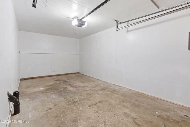 11 Owl Road, Howell, NJ 07731