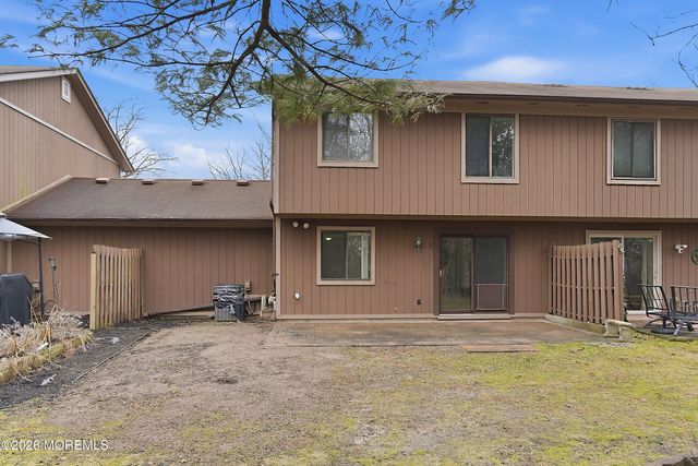 11 Owl Road, Howell, NJ 07731